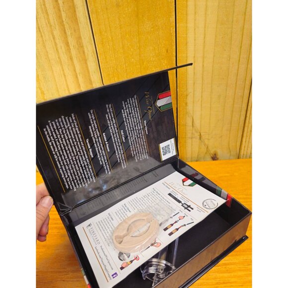 Vinyard Supply Company's 1989 The Professional Wine Opener Set - Picture 2 of 5